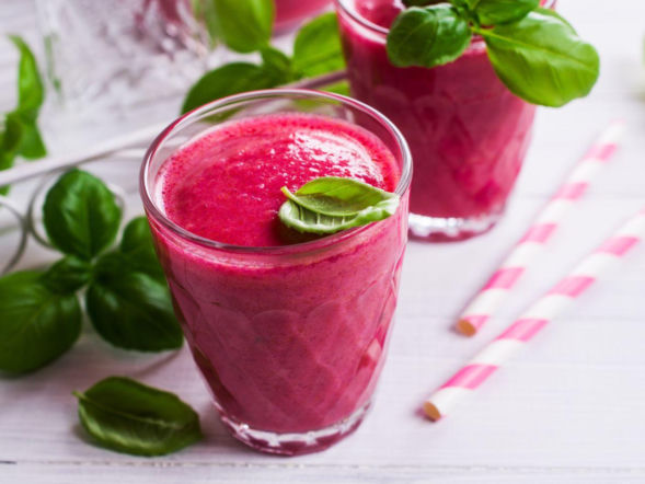 Tym koktajlem z buraka wspieram odporność i uzupełniam żelazo. Jest pyszny i gotowy w kilka minut 