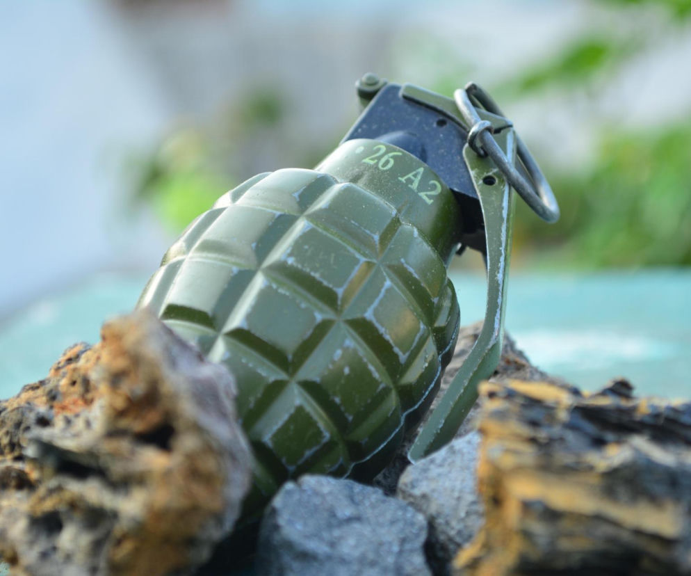 Podczas sprzątania mieszkania znalazła... granat! Ewakuowano 20 osób