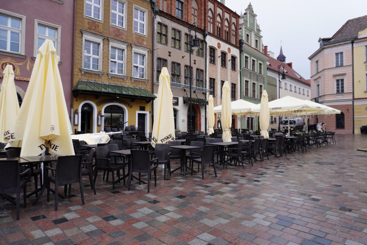 Ogródki wróciły na Stary Rynek w Poznaniu