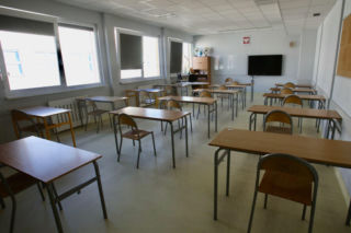 Egzamin ósmoklasisty 2026 z języka polskiego. Kiedy i o której? Jak długo trwa? Co trzeba umieć? Poradnik dla uczniów