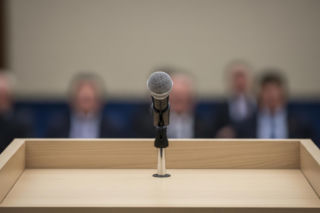 Marta Nawrocka przemawia do Polek. Co ukryła w stylizacji?