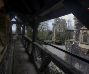 To jeden z najpiękniejszych zamków w Polsce. Mało kto wie, że zbudowano go na…wygasłym wulkanie