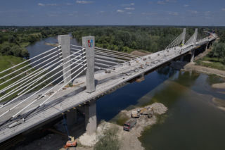 Będzie nowa ikona Stalowej Woli? Kroczący szalunek i 20 kilometrów pali pod ziemią - budowa mostu nad Sanem