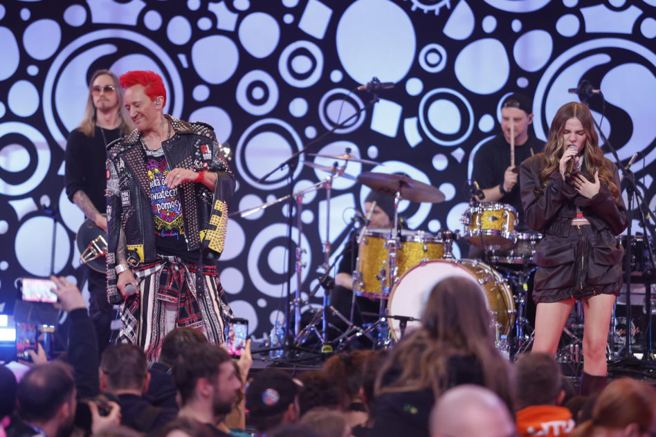 Takiego finału jeszcze nie było! Gwiazdy zalały studio WOŚP