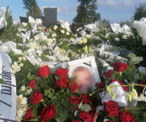 Morze białych róż na grobie 19-letniego Jakuba