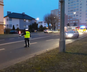 19-latek nie ustąpił pierwszeństwa i wjechał w auto! Ranna kobieta [ZDJĘCIA]