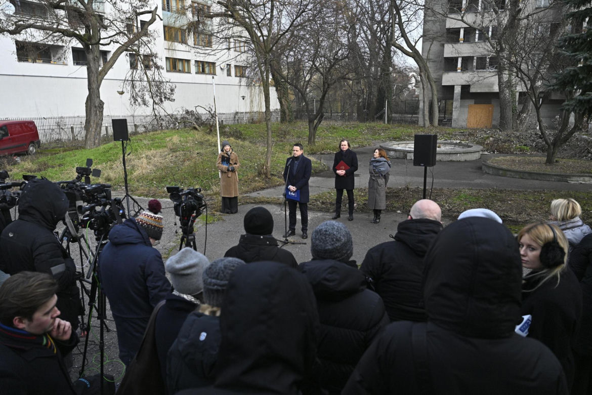 Prezydent i wojewoda zdradzili plany na odebrane Rosjanom osiedle przy Sobieskiego