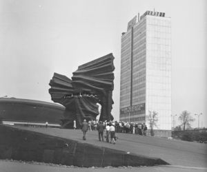 Katowice w okresie PRL. Zobacz zdjęcia [GALERIA]