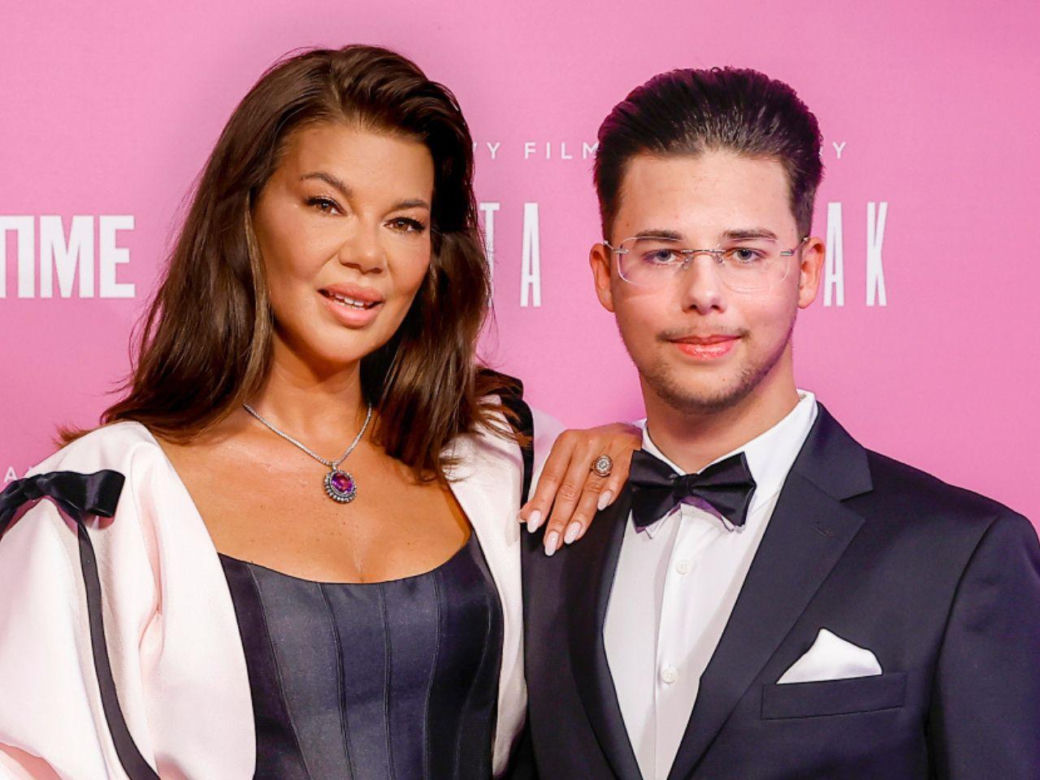 Edyta Górniak z synem Allanem na premierze filmu dokumentalnego o jej życiu i karierze