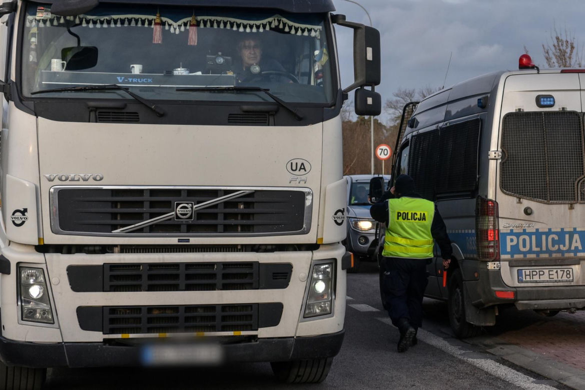 Protest przewoźników na przejściach granicznych trwa. Czas oczekiwania na odprawę to 3 dni