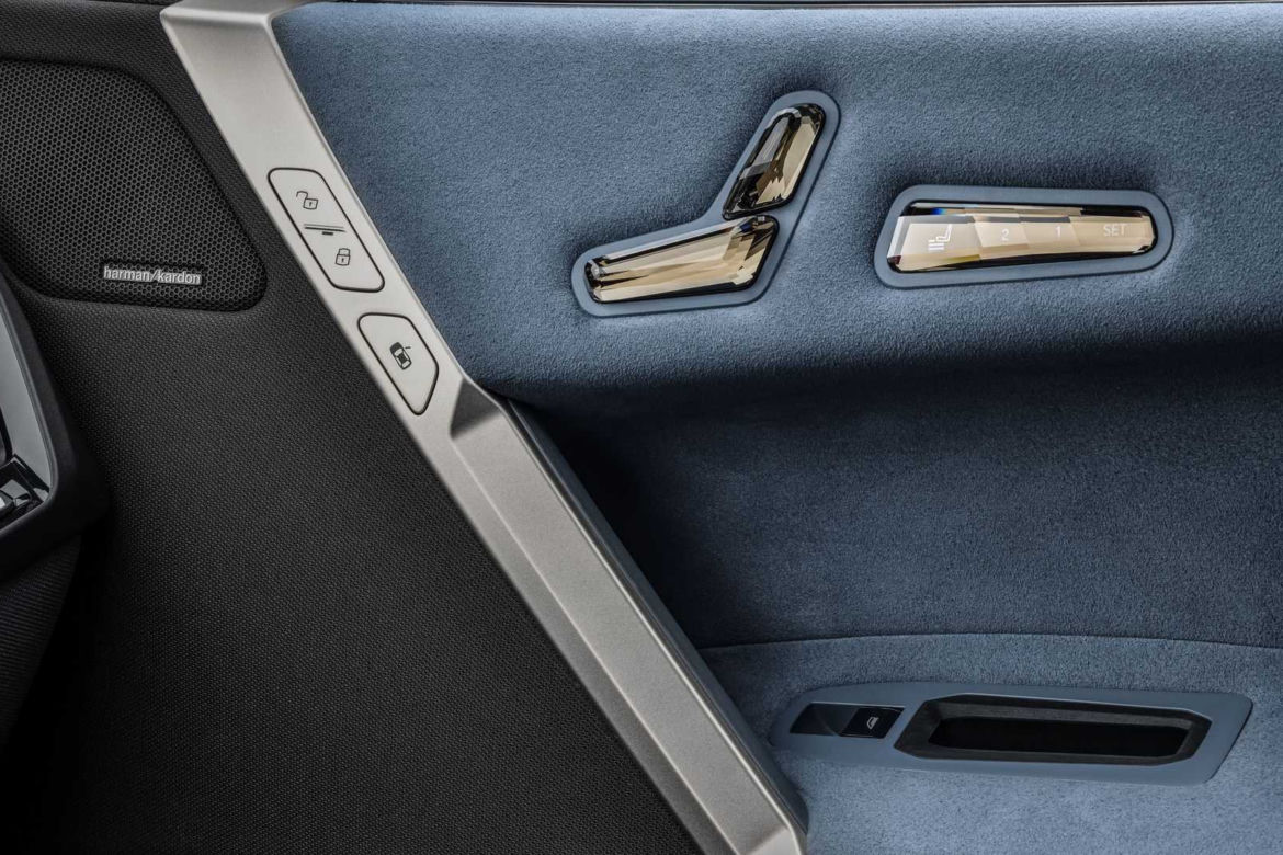 BMW iX