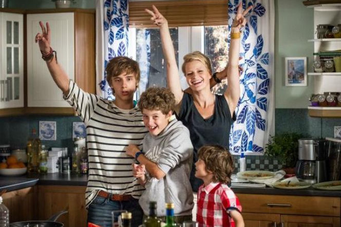 RODZINKA.pl 3. Natalia (Małgorzata Kożuchowska), Tomek (Maciej Musiał), Kuba (Adam Zdrójkowski), Kacper (Mateusz Pawłowski)