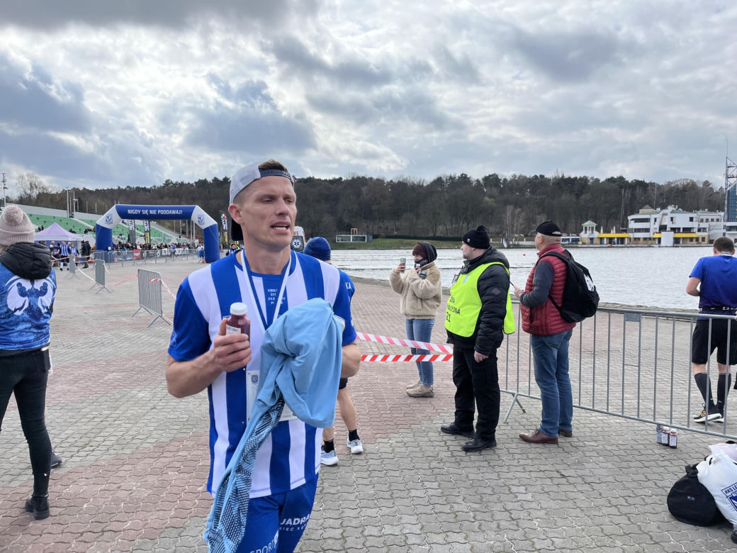 Kibolska Dycha 2024. Wyjątkowy bieg kibiców Lecha Poznań