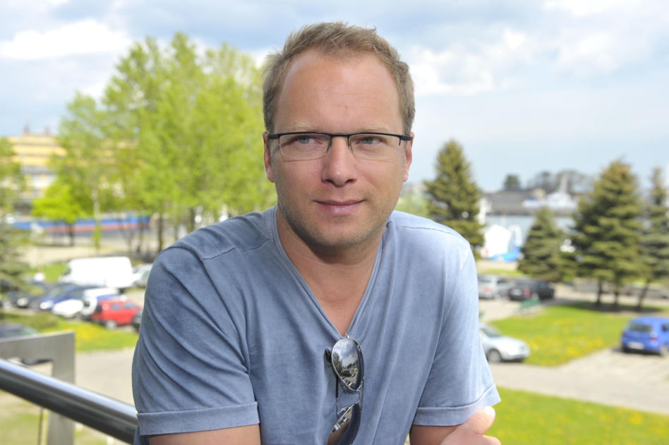 Tak Maciej Stuhr zmieniał się przez lata. Dziś trudno w nim rozpoznać chłopaka z "Fuksa"