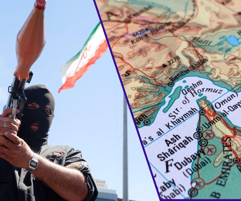 Mężczyzna w kominiarce celuje z granatnika pod irańską flagą, obok mapa z Cieśniną Ormuz. Ilustracja ataku na tankowiec, blokady cieśniny i zagrożeń dla globalnej gospodarki. Więcej o konflikcie na Super Biznes.