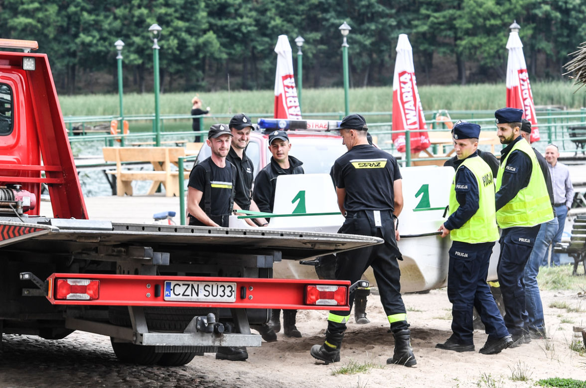Dwóch mężczyzn utonęło w jeziorze Chomiąskim. Alkohol i narkotyki w tle