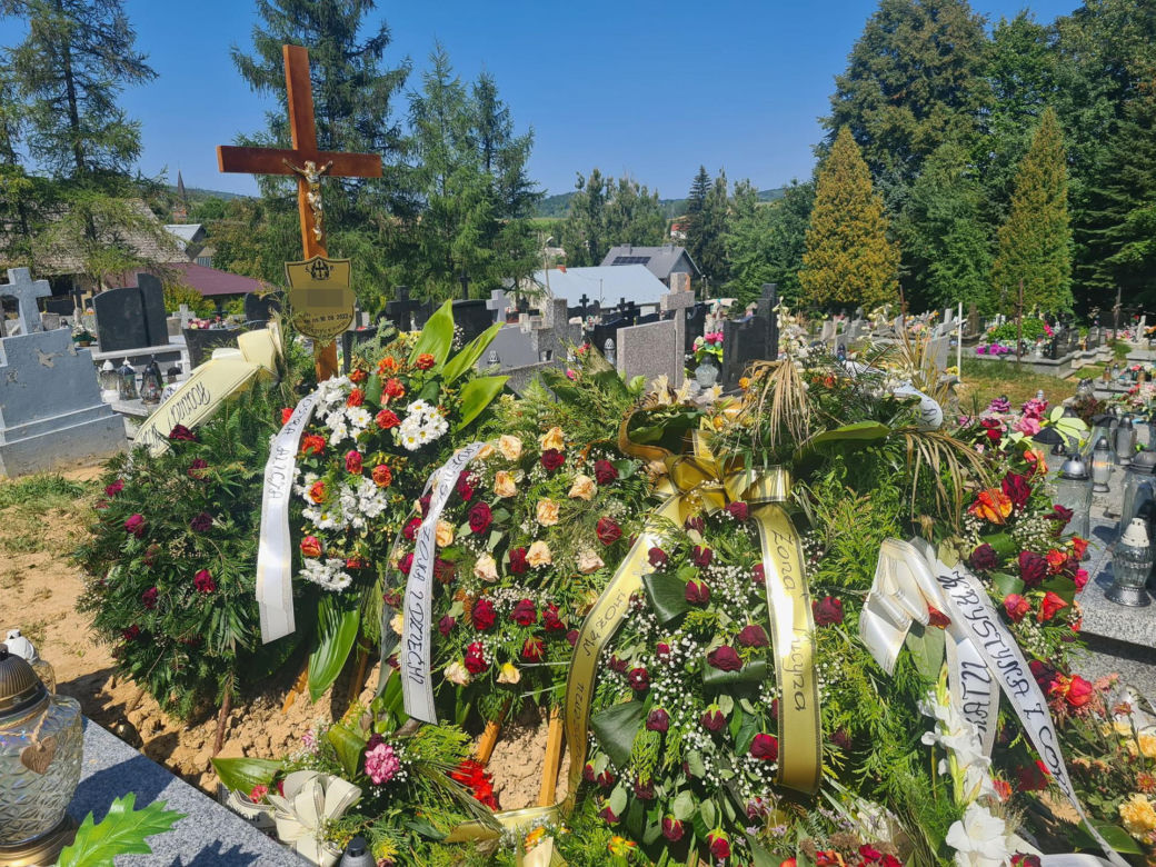 Bracia pracowali razem na polu Stanisława P. rozjechał rozrzutnik