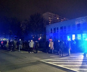 Protest pod Komendą Miejską Policji w Toruniu