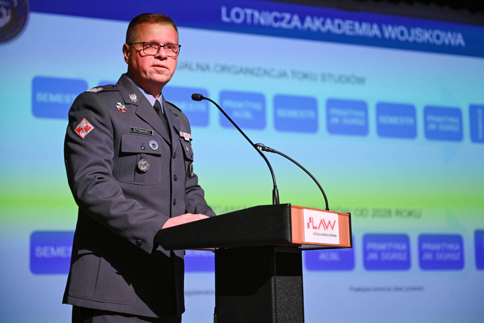 Zapowiada się rewolucja w Lotniczej Akademii Wojskowej. Wprowadzi ją dwóch wybitnych pilotów