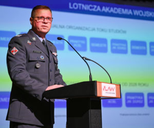 Zapowiada się rewolucja w Lotniczej Akademii Wojskowej. Wprowadzi ją dwóch wybitnych pilotów