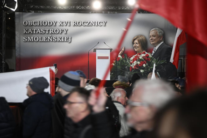 Marsz Pamięci PiS przeszedł ulicami Warszawy. To już 16 lat po katastrofie smoleńskiej