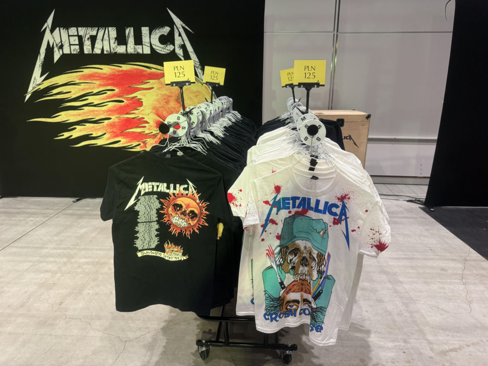 Gadżety w oficjalnym sklepie Metalliki w Katowicach