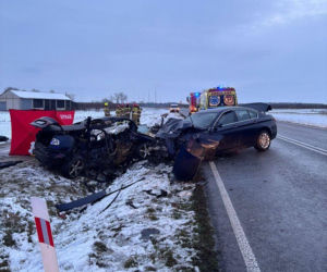 Czołowe zderzenie w Emilcinie. Zginął 34-letni kierowca seata