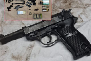 44-latek zgromadził nielegalny arsenał. Policja zabezpieczyła Walthera P-38