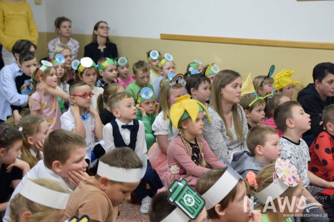 Dzień Ziemi w Iławie: Zielono w przedszkolu, zielono przy iławskich chodnikach i ulicach