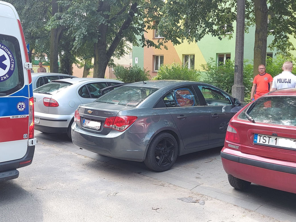 Starachowice: 8-miesięczne dziecko zatrzaśnięte w aucie
