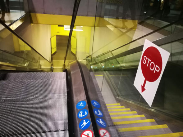 schody ruchome na dworcu PKP w Katowicach