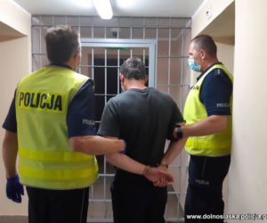 Gruzini okradli właściciela kantoru. Zostali zatrzymani po dramatycznym pościgu