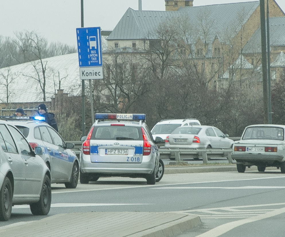 Karambol na Łazienkowskiej! Pięć aut zderzyło się w kierunku centrum