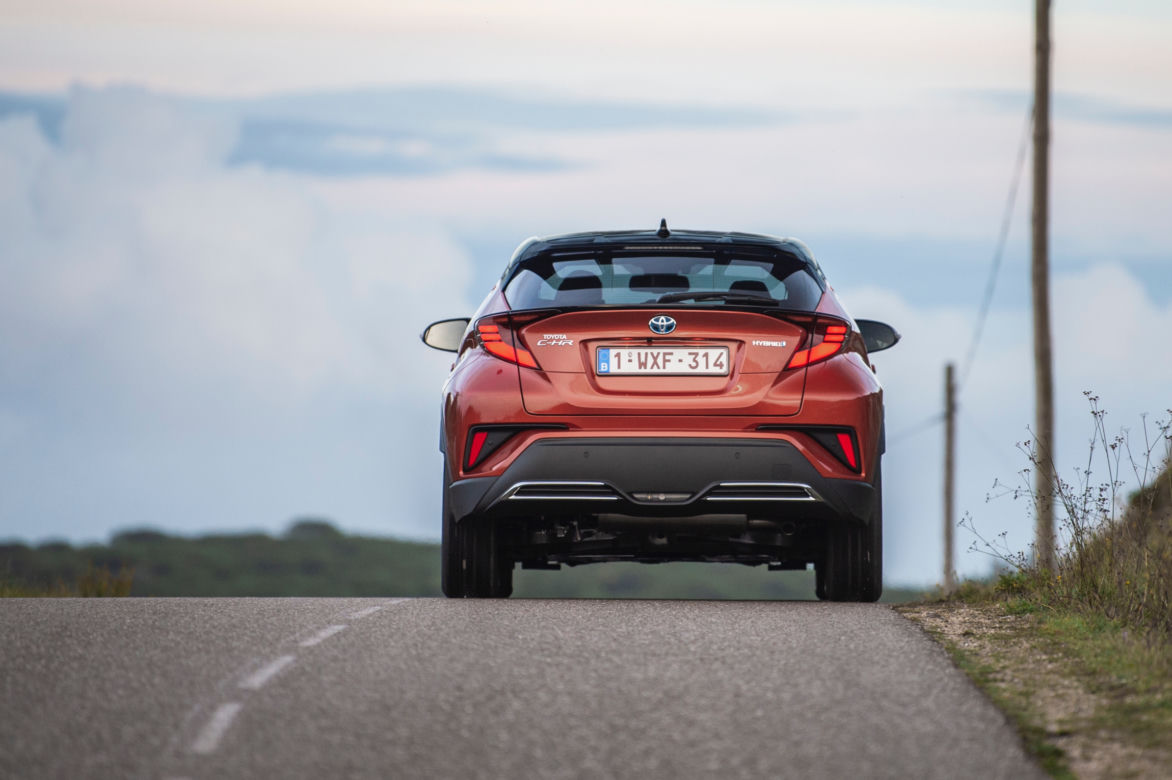 Toyota C-HR 2.0 Hybrid Dynamic Force 184 KM e-CVT