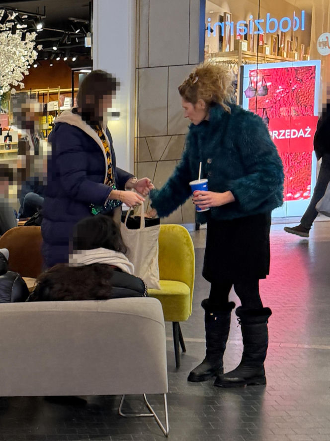 Agata Buzek na zakupach