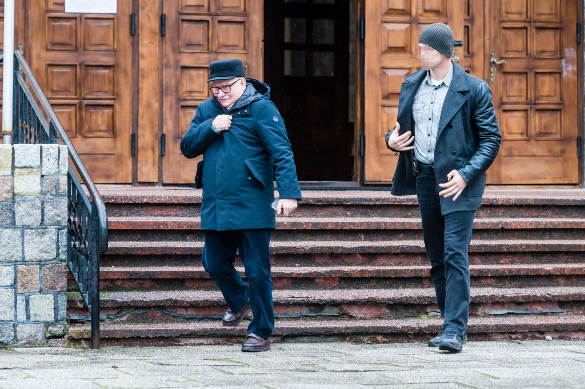 Tato, módl się w domu