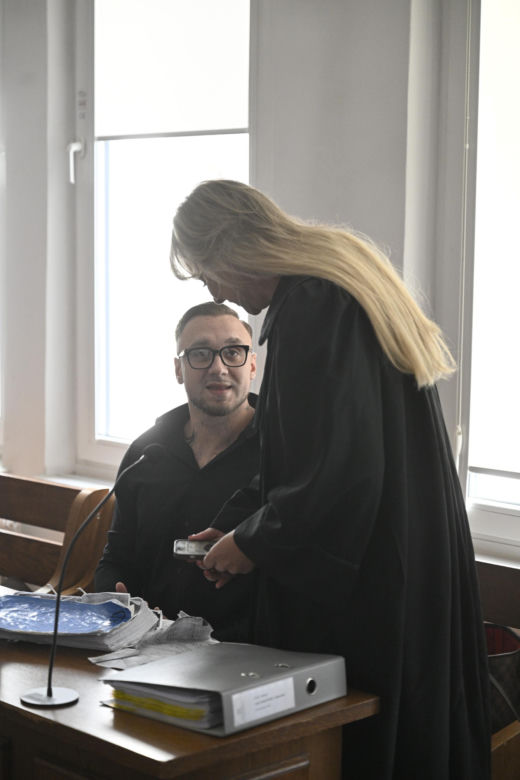 Łukasz Ż. urządził masakrę na Łazienkowskiej. Była dziewczyna Paulina K. zeznaje przed sądem