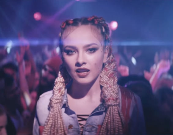 Piosenka z reklamy T-Mobile. Co śpiewa Natalia Nykiel?
