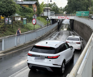 Basen w tunelu w Brwinowie. Opłakane skutki nawałnicy pod Warszawą
