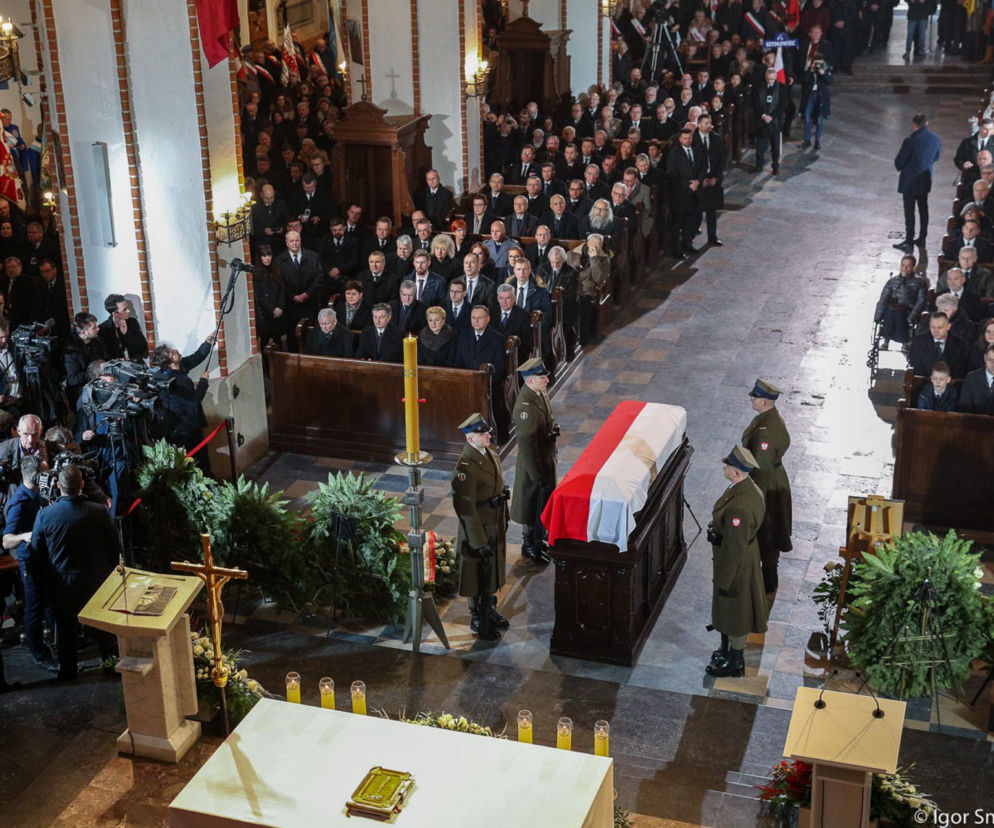 Czekali z pogrzebem na Kaczyńskiego