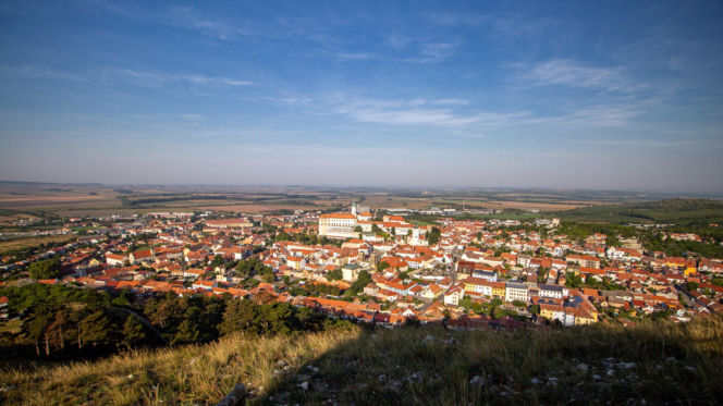 Mikulov - perła Moraw Południowych, którą odwiedził król Polski i Napoleon. Jesień to idealny moment, aby zwiedzić to miasto