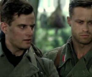 Czas honoru Powstanie odc. 7. Janek (Antoni Pawlicki), Bronek (Maciej Zakościelny)