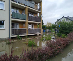 Krakowski Bieżanów zalany przez rzekę Serafę
