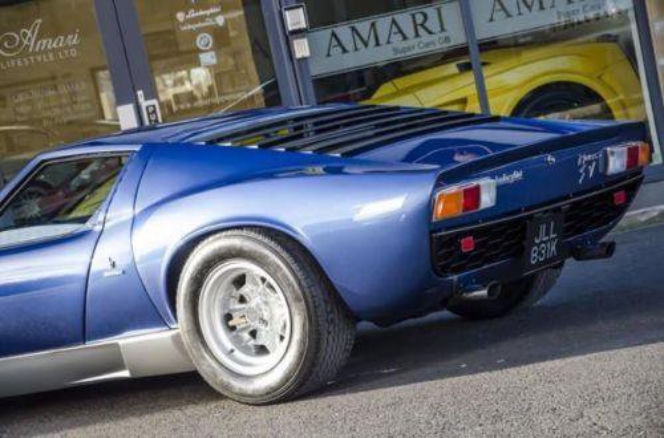 Lamborghini Miura SV Roda Stewarta