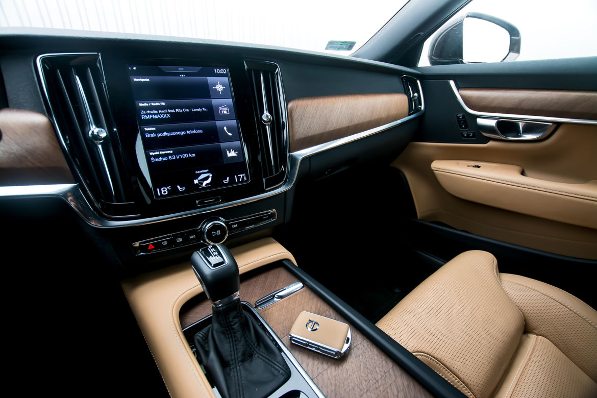 Volvo V90 D5 235 KM AWD Summum