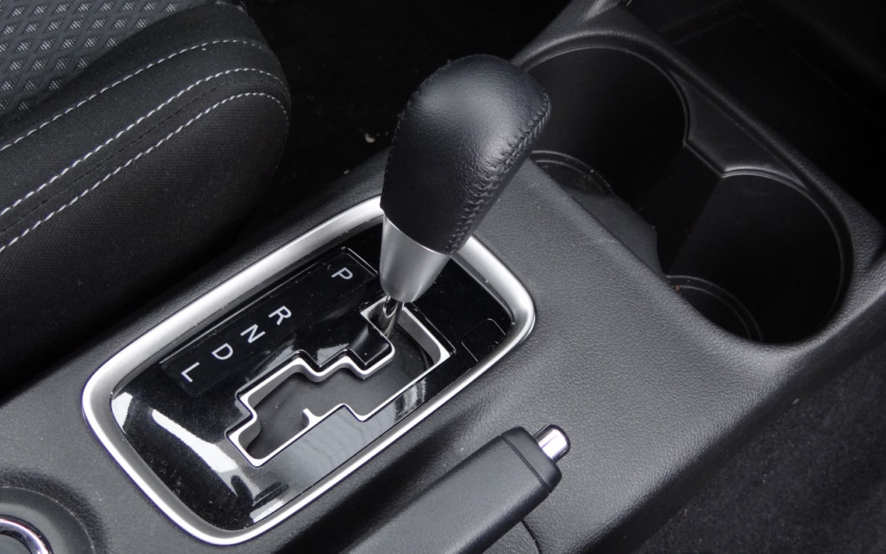 Mitsubishi Outlander 2.2 DID 6AT 4WD Intense Plus