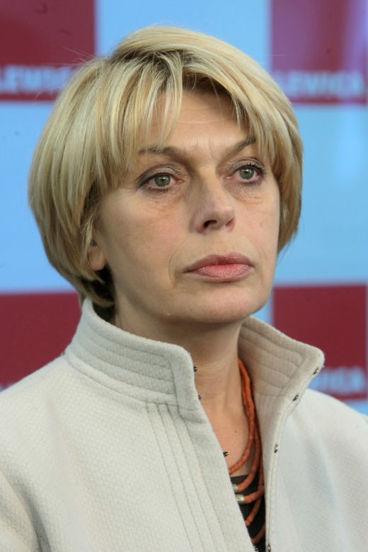 Barbara Nowacka. Kiedy bardzo tęsknię chcę zadzwonić do mamy.