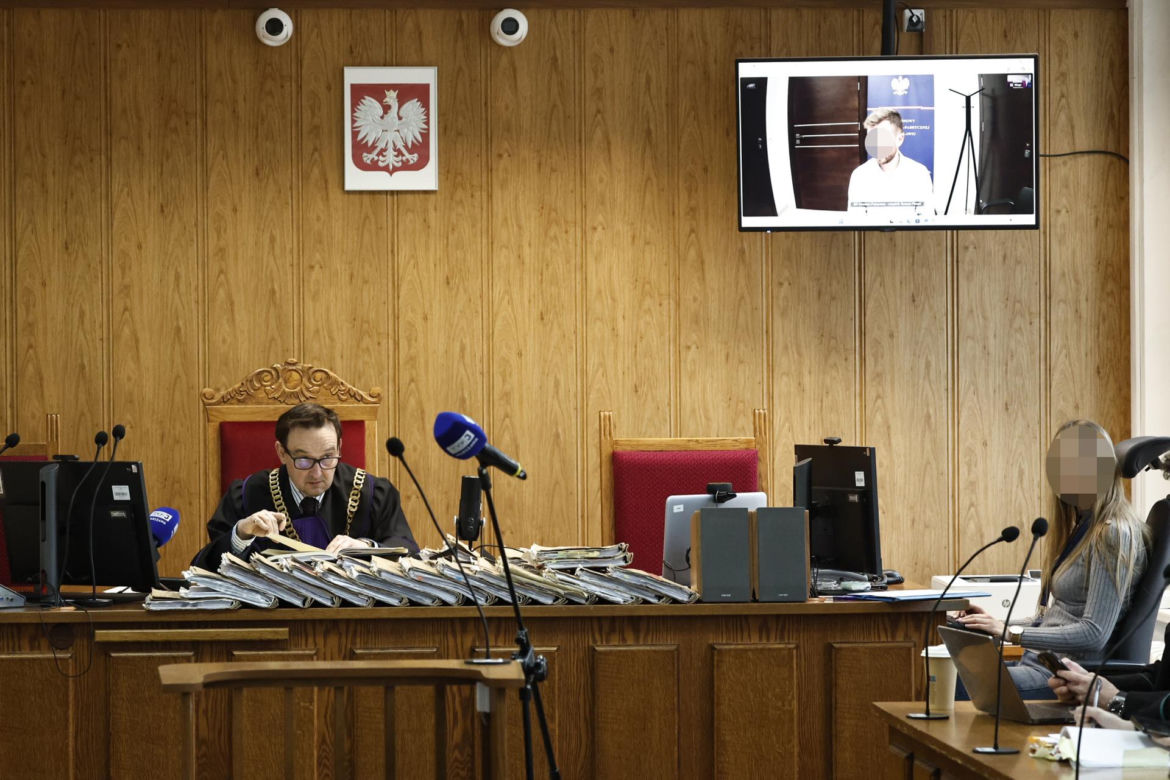 Łukasz Żak w sądzie. Sypie się linia obrony jego kolegów. Biegły: „Każdy ma obowiązek udzielenia pomocy”