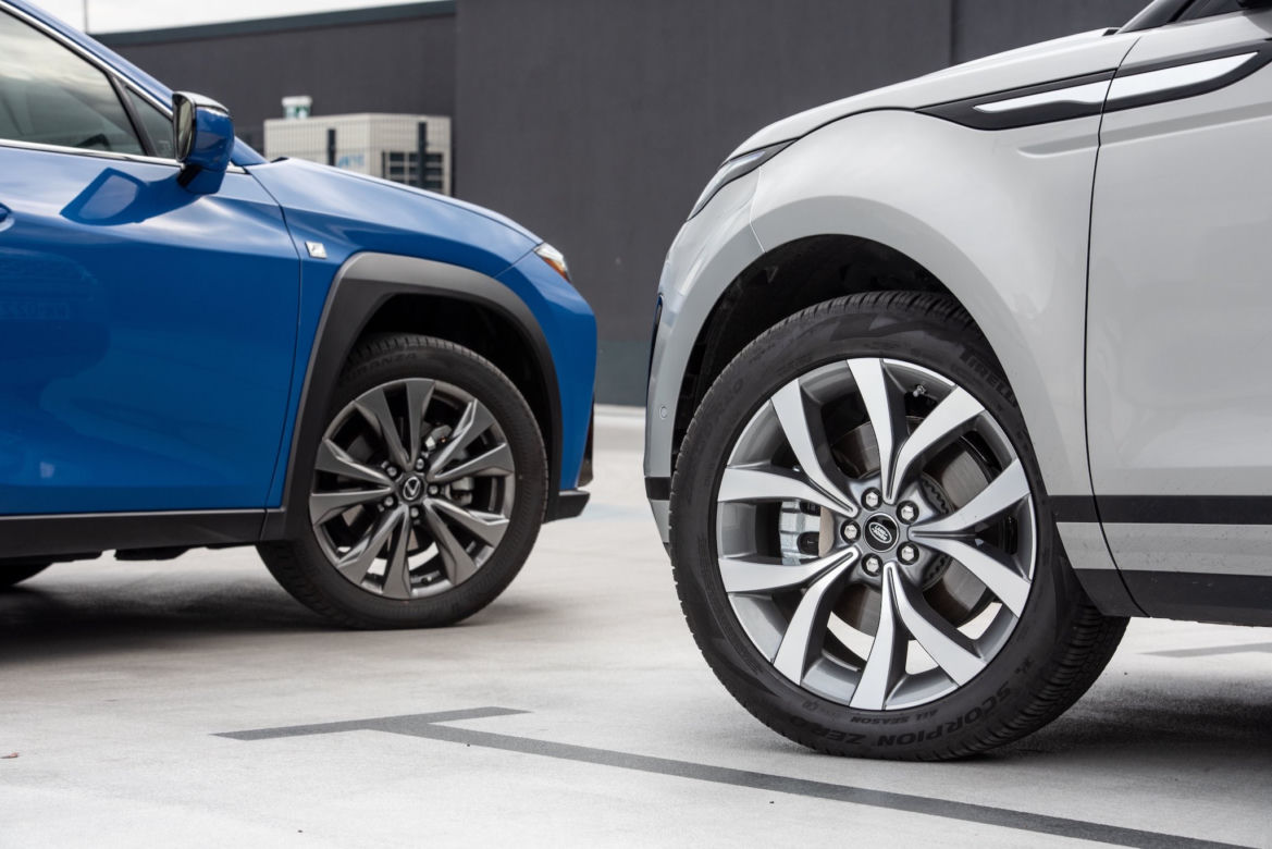 Range Rover Evoque D240 HSE vs Lexus UX 250h 