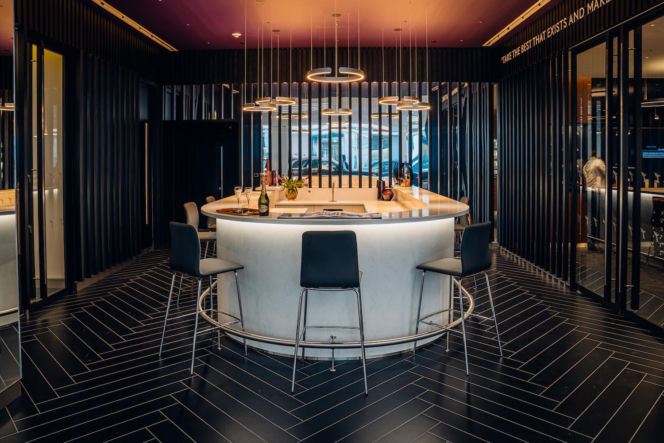 Przyszłe salony marek: Rolls-Royce, Aston Martin i McLaren